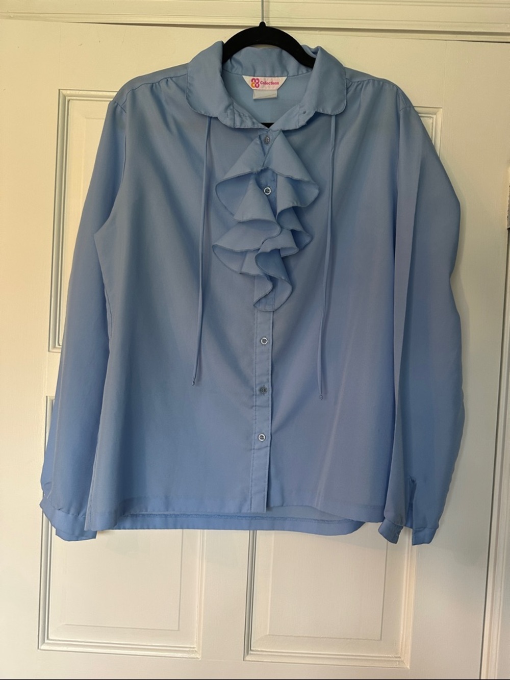 Vintage Elegant Blue Ruffle Blouse With Detachable Ruffle.